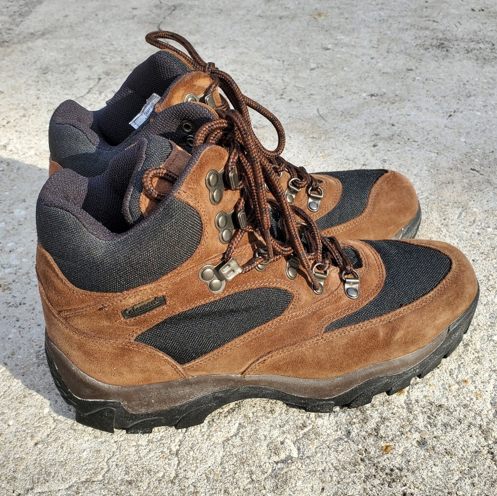 Men's brown/black size 8 Coleman Hiking boots